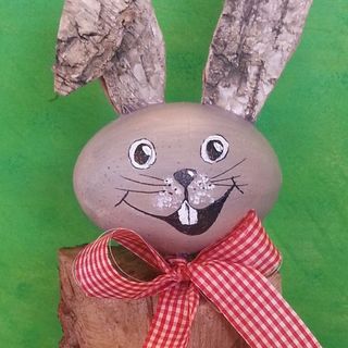 Décoration de maison de campagne pour Pâques : le lapin de Pâques (en bois) inte