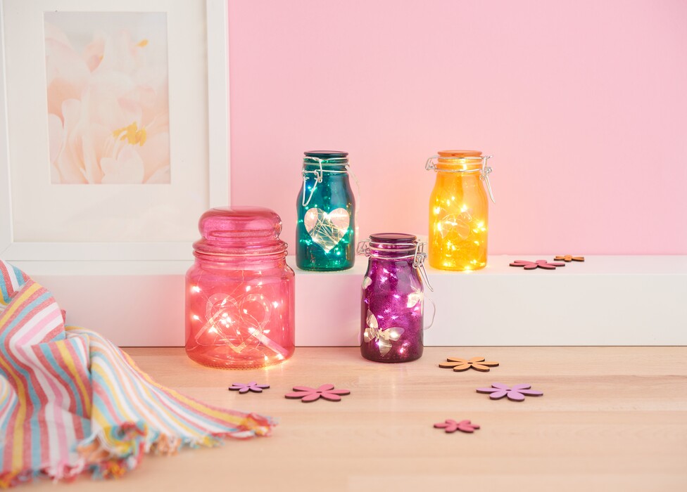 Motive auf eingefärbten Gläsern