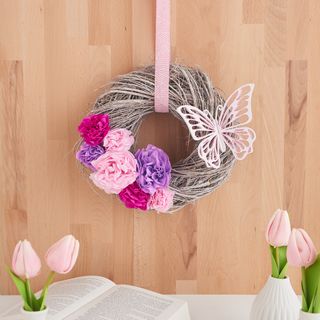 Couronne avec papier de soie-fleurs