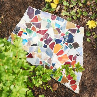 Dalle de jardin en mosa&iuml;que
