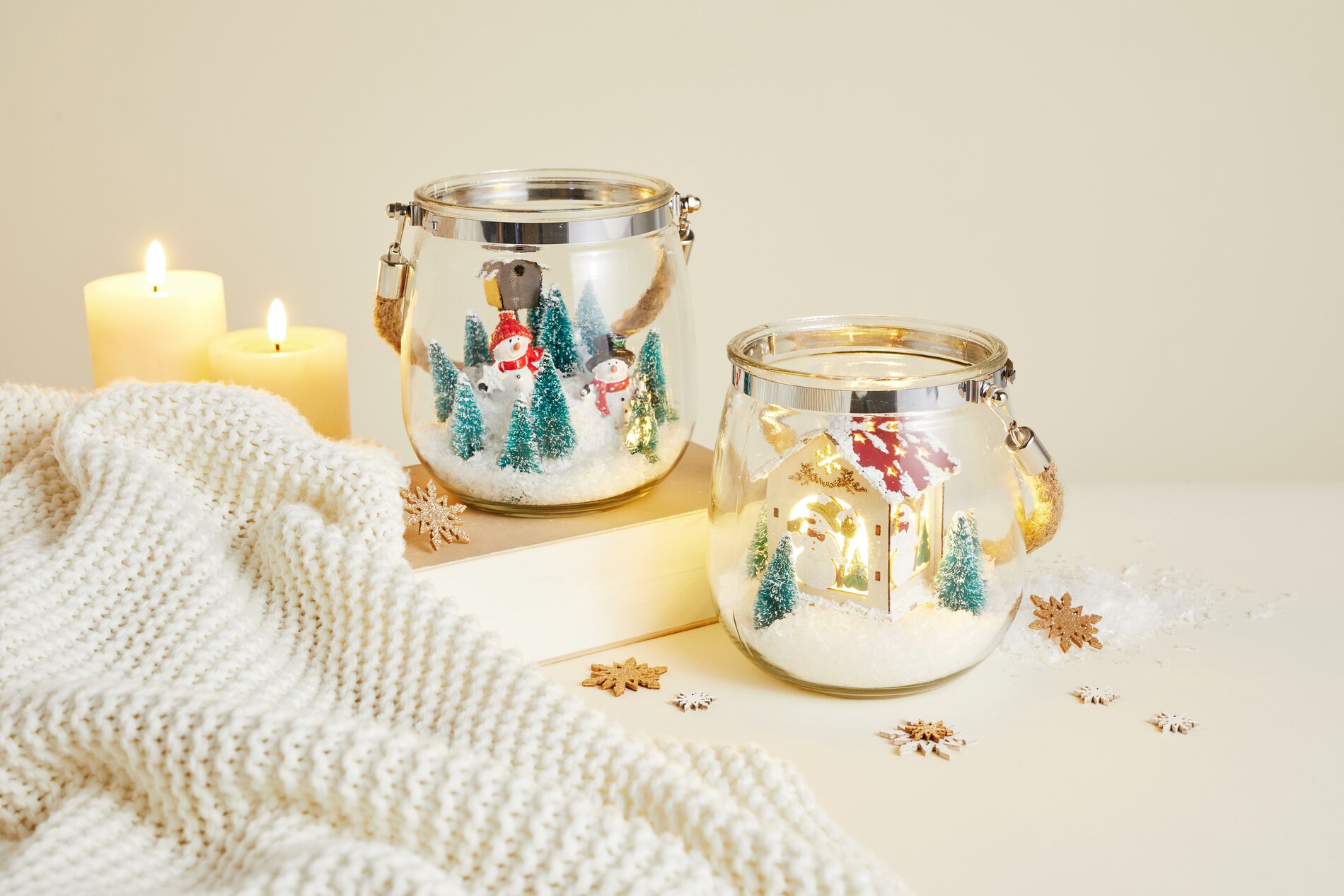 glaswindlicht mit winterlandschaft