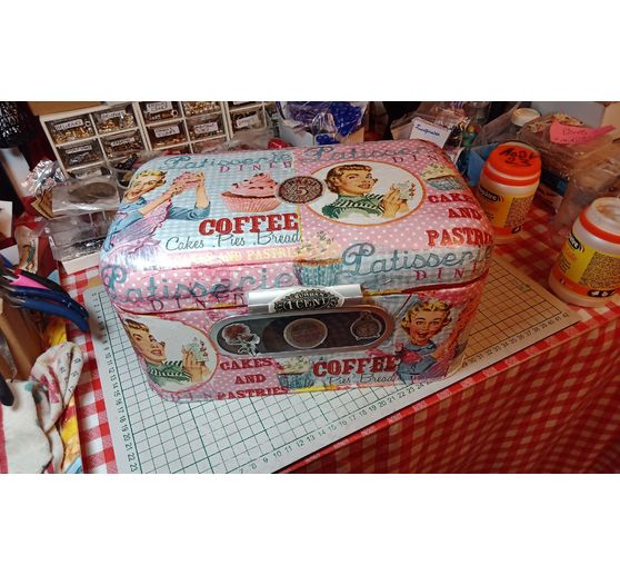 122_Beartiste_Bo&icirc;te en m&eacute;tal