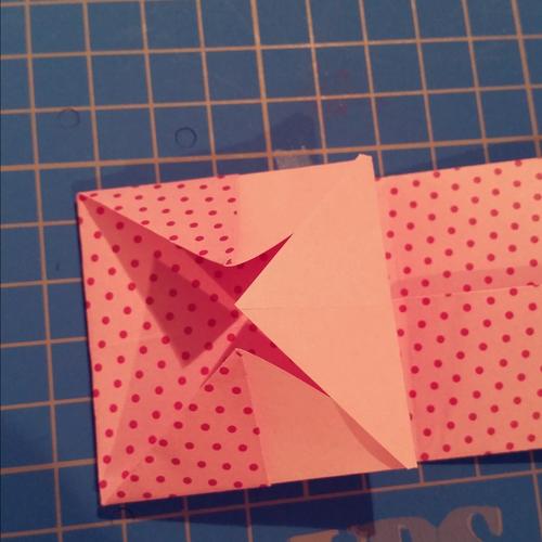 Guide de Pliage Origami Cœur avec Compartiment