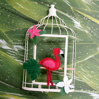 Créez votre propre décoration tropicale : Flamant rose en feutre