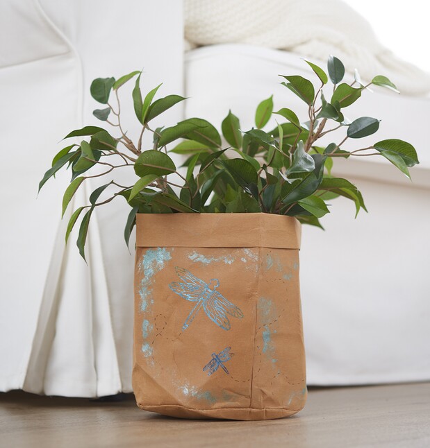 Exemple de décoration : panier à plantes upcycling