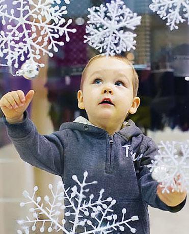 christmas decoration with icicle medium
