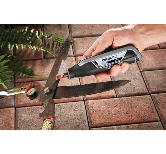Dremel Lite 7760, 15 accessoires, outil multifonction sans fil, câble USB