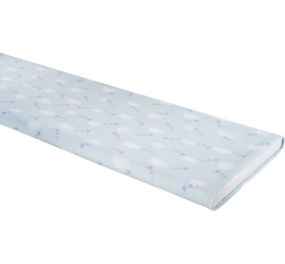 Tissu coton au mètre « Fanions et nuages »
