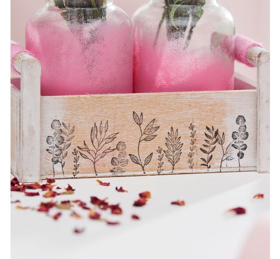 Wooden box with 2 glass bottles