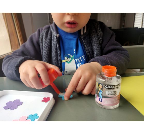 Colle hypoallergénique Cléopâtre « Adhésive », avec pinceau