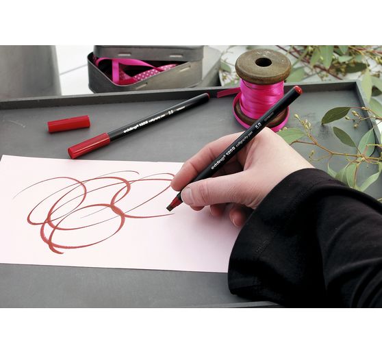 Feutres de calligraphie edding1255