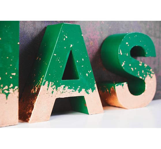 Lettre en papier mâché