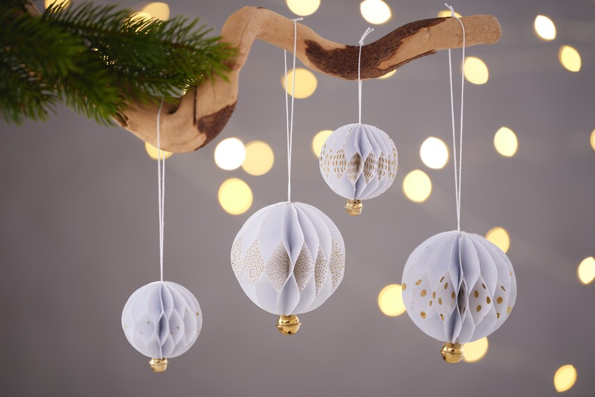 Boules de Noël en papier VBS Hobby